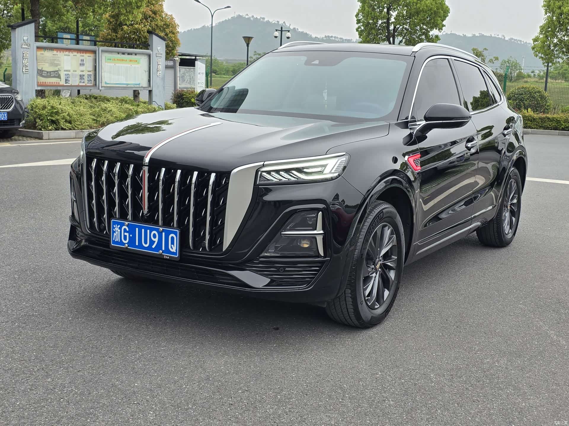 Hongqi HS5, 2024 1