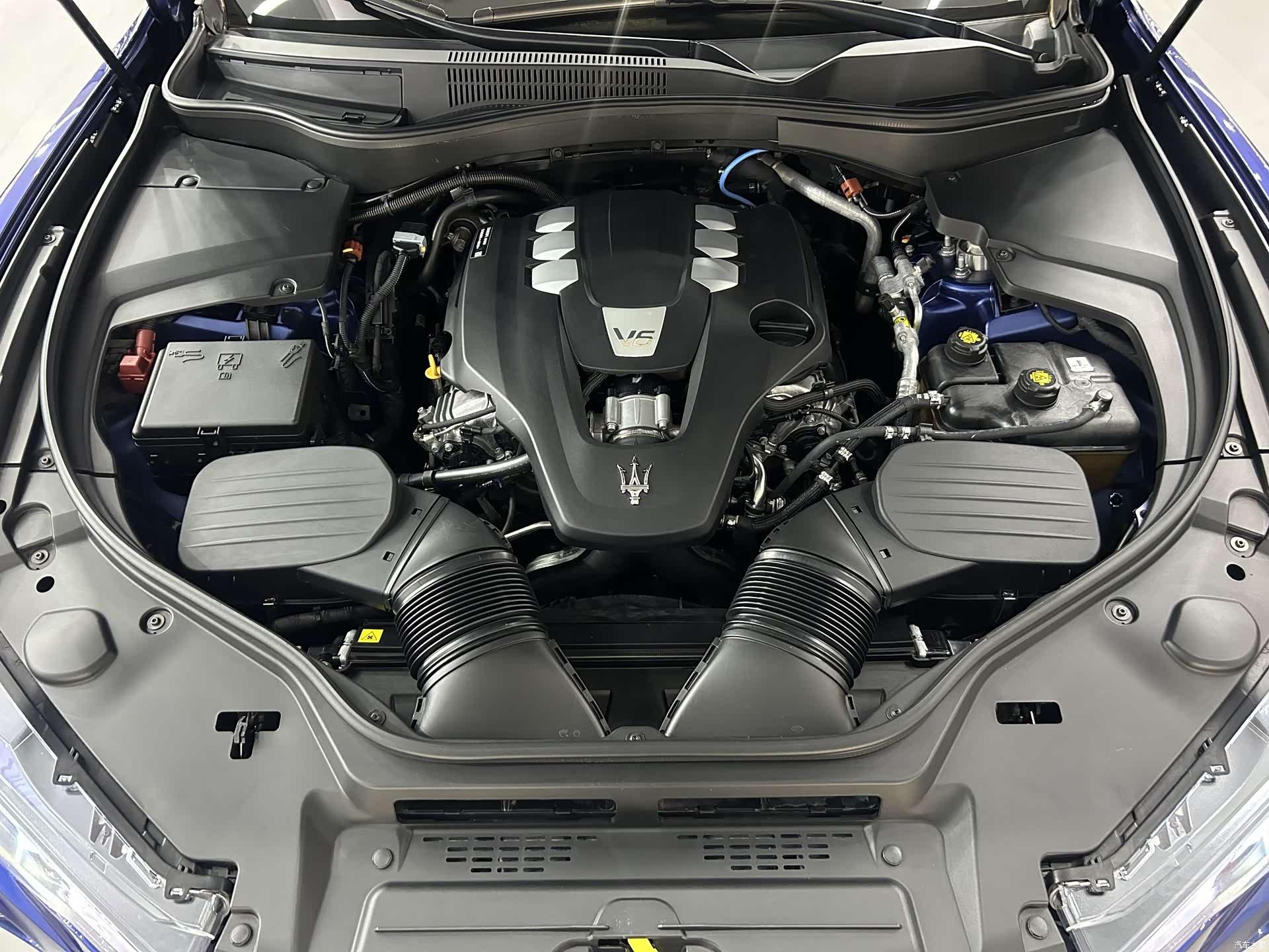 Maserati Levante, 2020 10