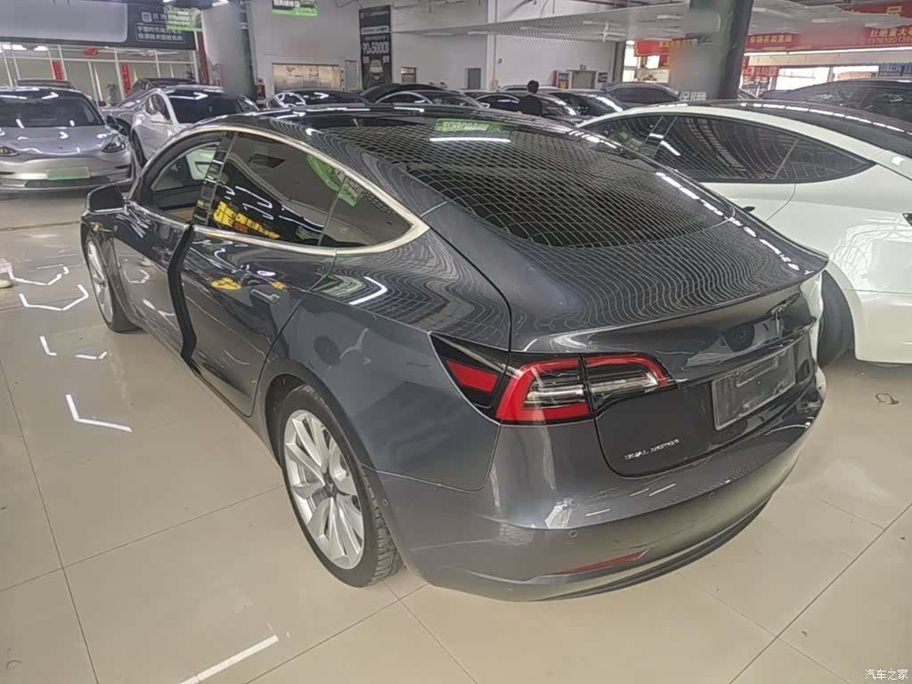 Tesla Model 3, 2019 все фото