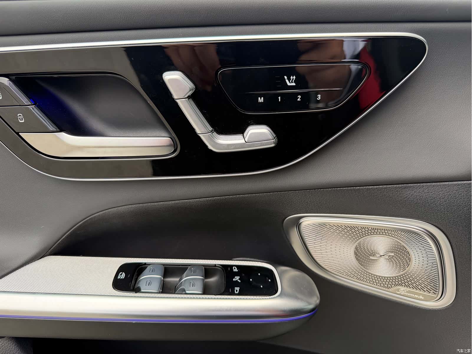 Mercedes-Benz GLC, 2025 12