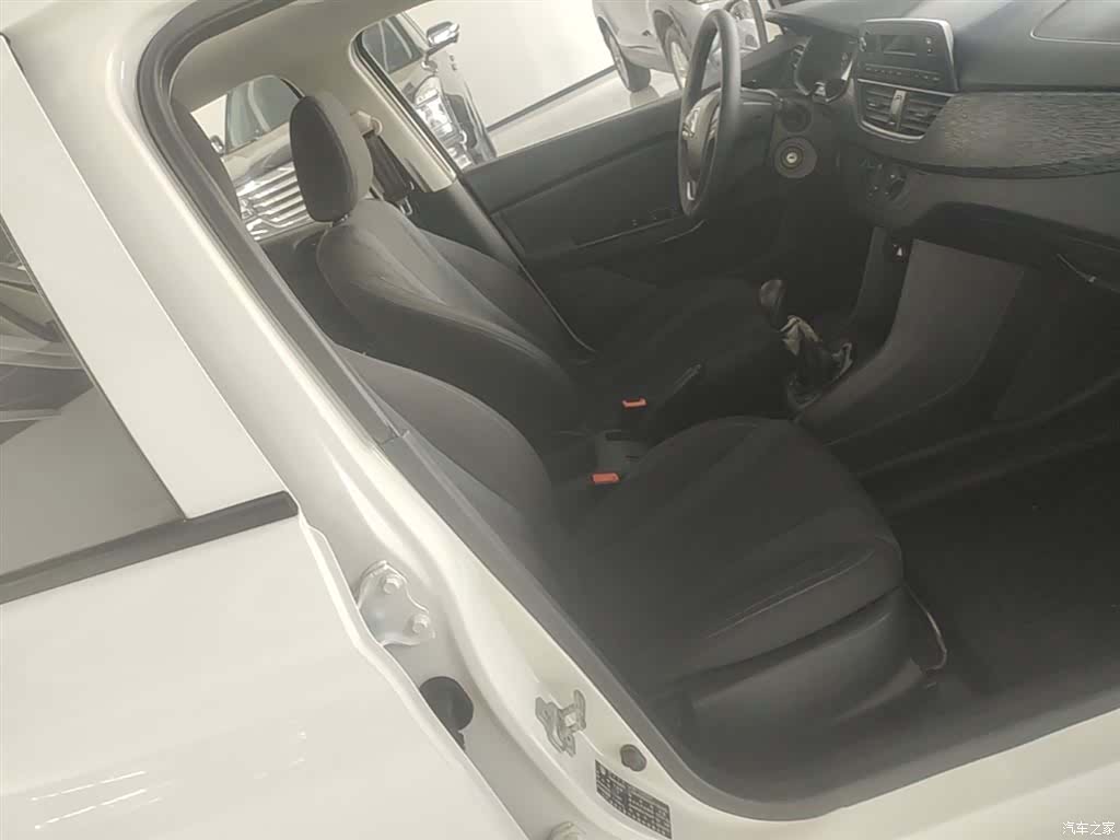 Wuling 310, 2018 25