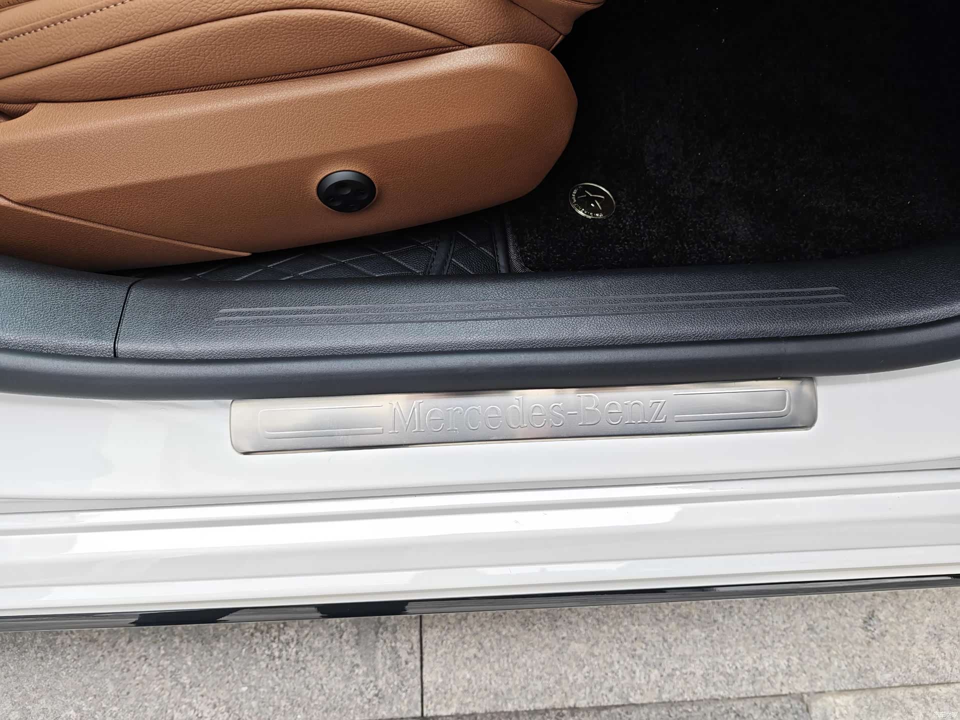 Mercedes-Benz E-Class, 2025 27