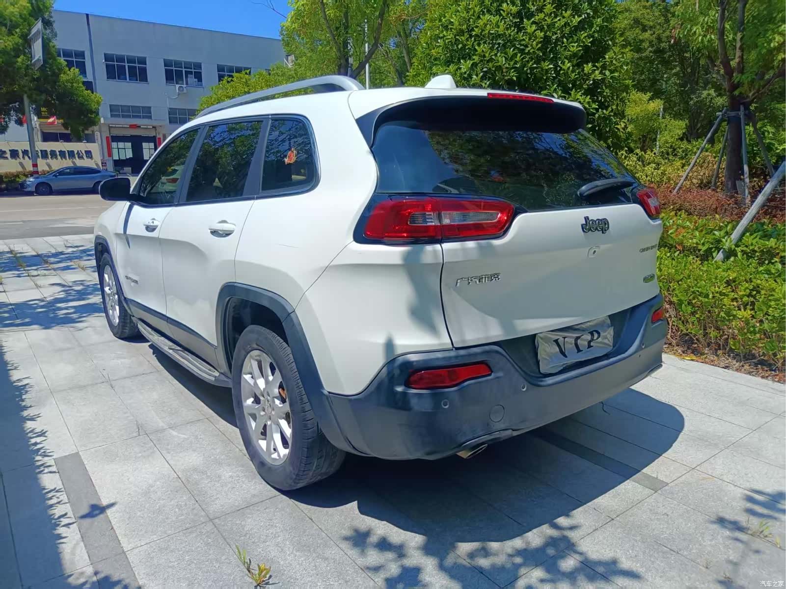 Jeep Cherokee, 2016 11