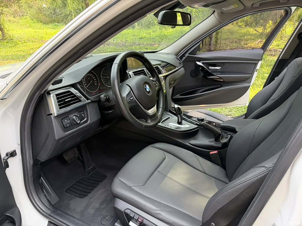BMW 3 Series, 2016 12