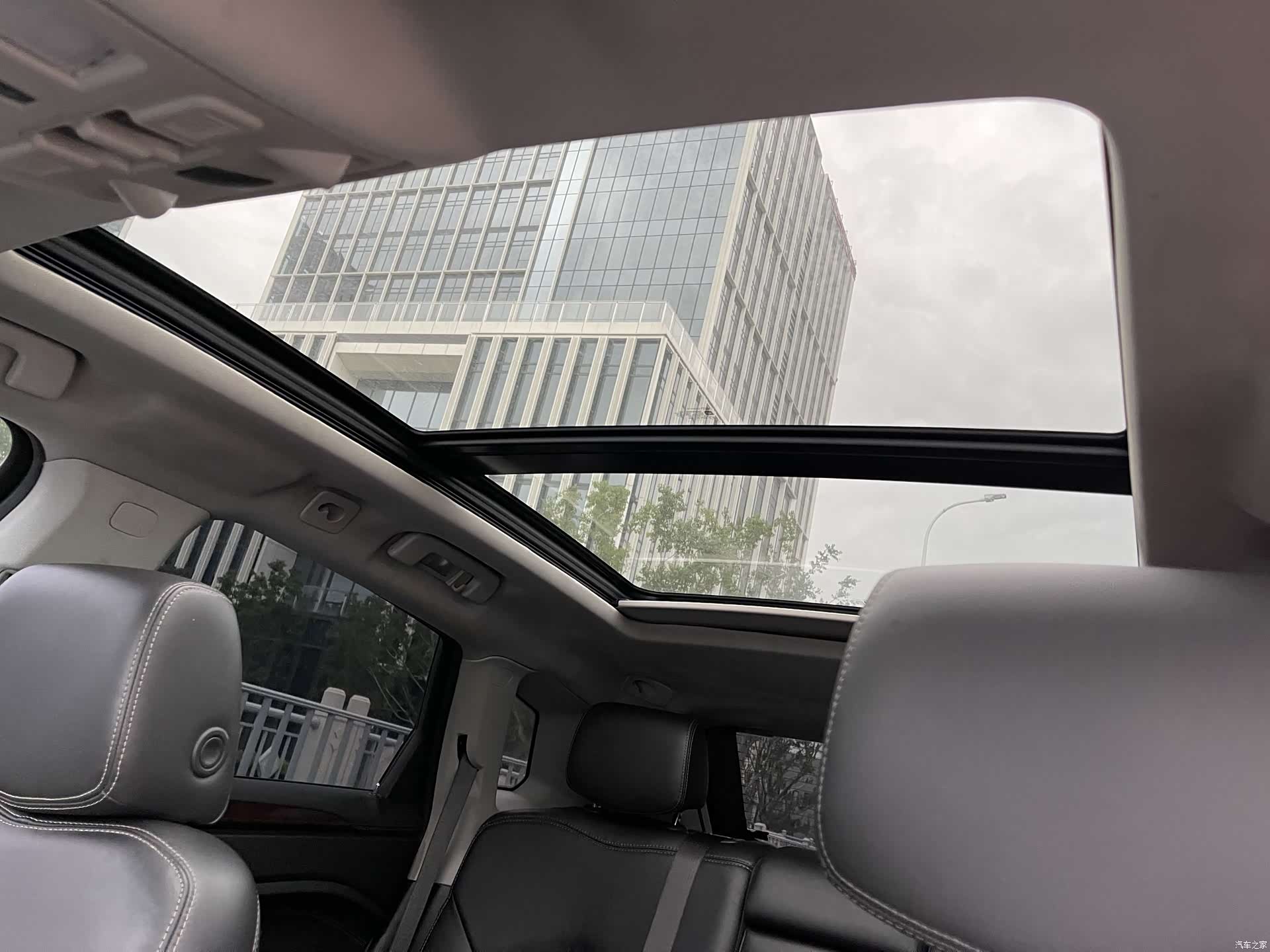 Cadillac SRX, 2012 12