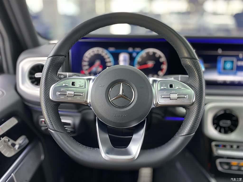 Mercedes-Benz G-Class, 2023 13