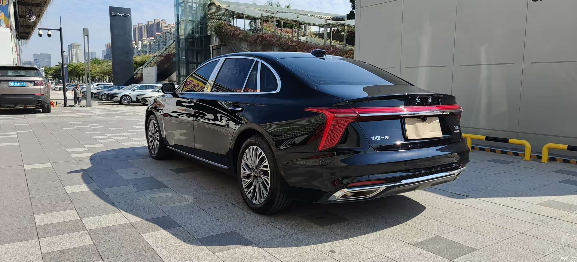 Hongqi H5, 2023 9