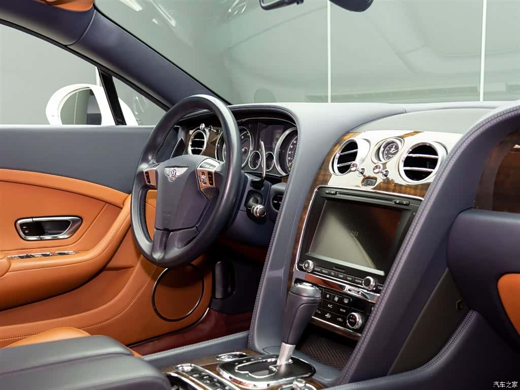 Bentley Continental GT, 2019 13