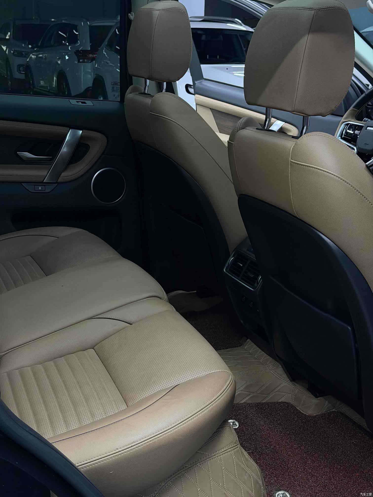 Land Rover Discovery, 2024 10