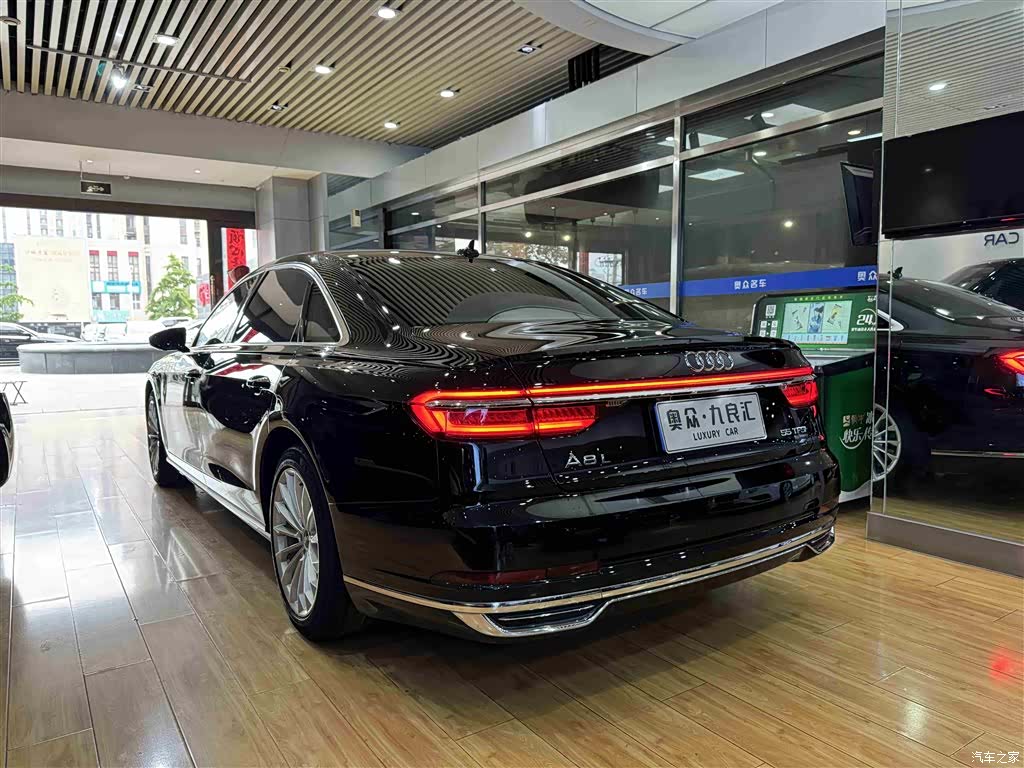 Audi A8L, 2018 11