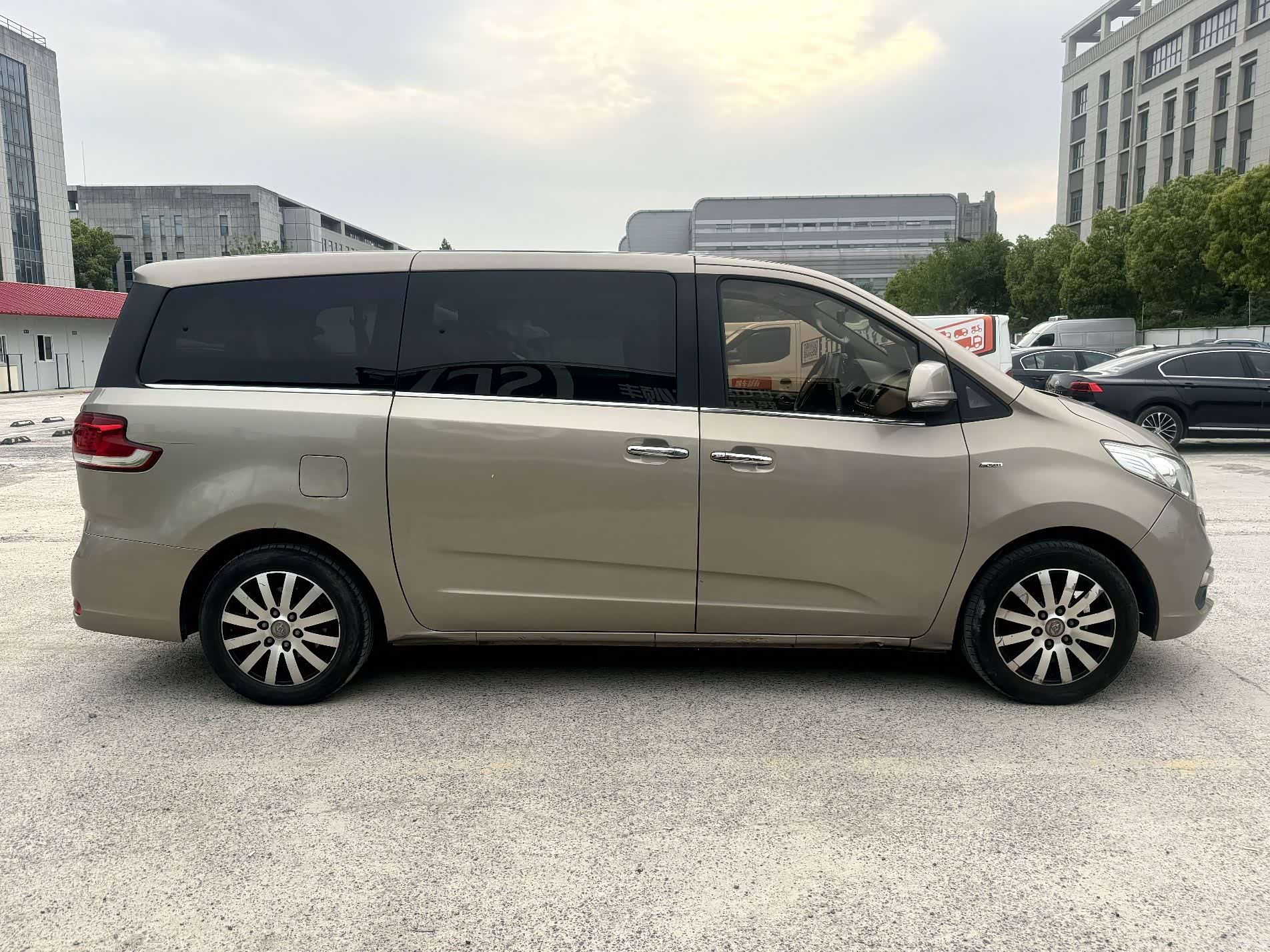 Maxus G10, 2015 8