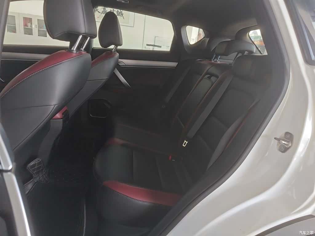 Geely Coolray, 2021 17