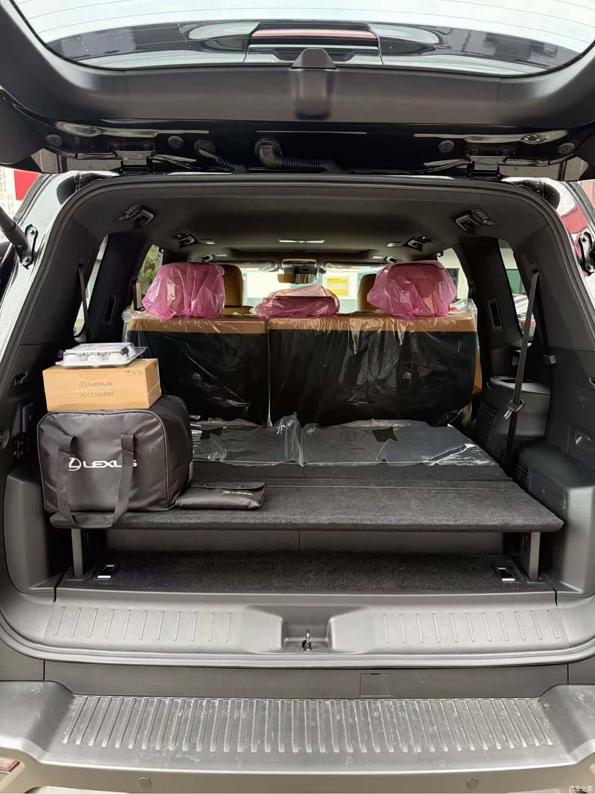 Lexus LX, 2026 6