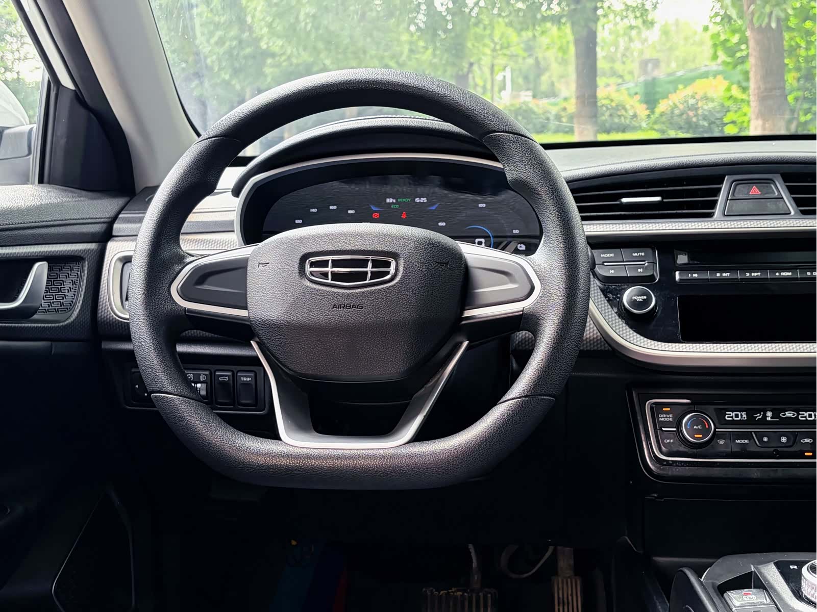 Geely Emgrand, 2021 16