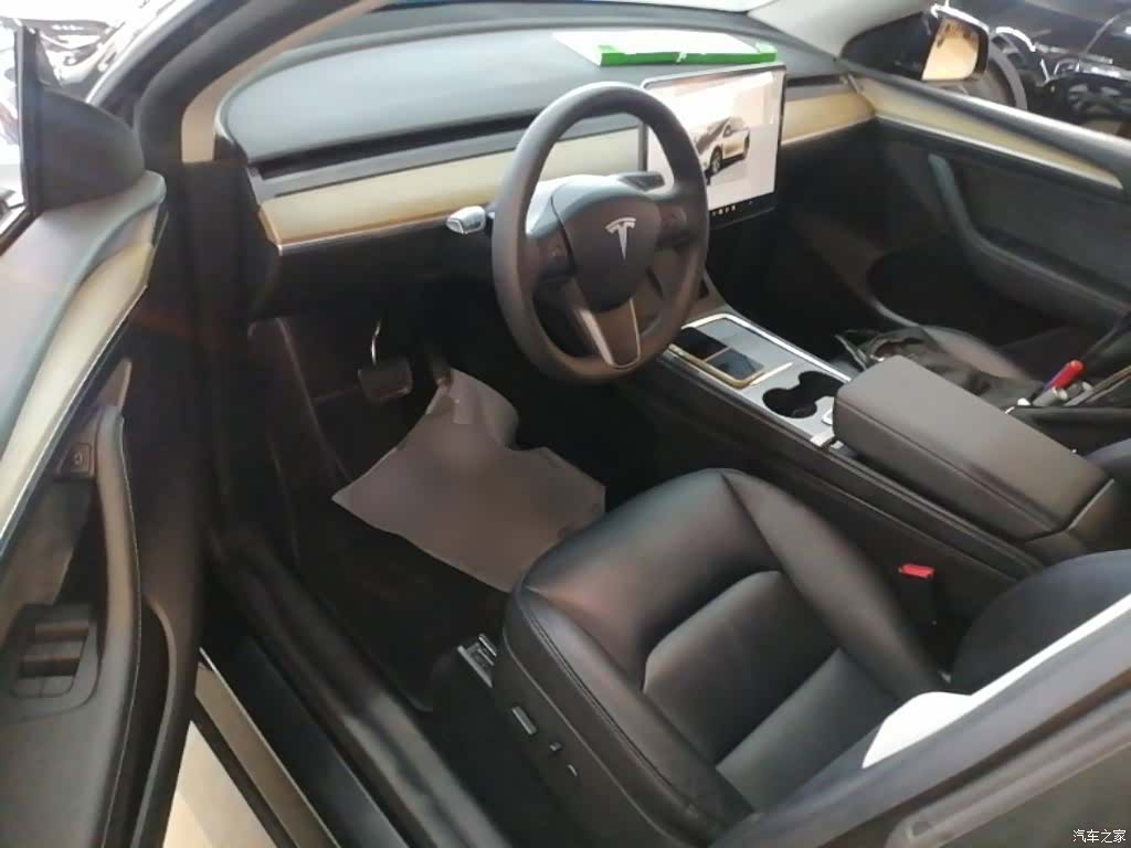 Tesla Model Y, 2022 16