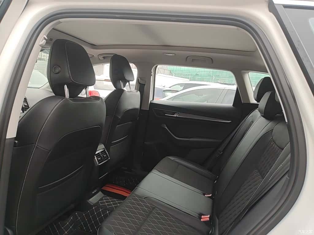 Skoda Karoq, 2019 17