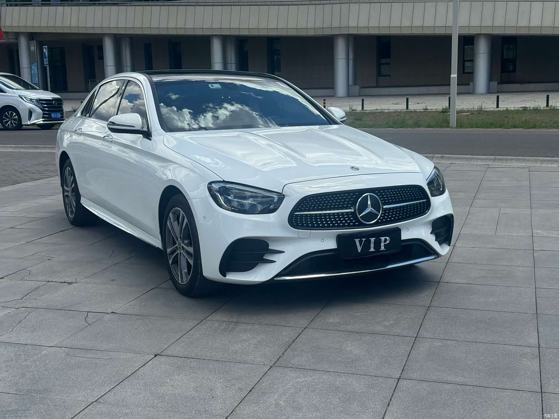 Mercedes-Benz E-Class, 2021 3