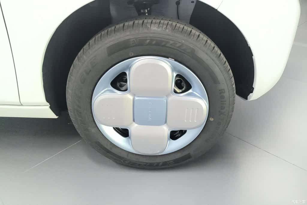 Geely Panda, 2025 6