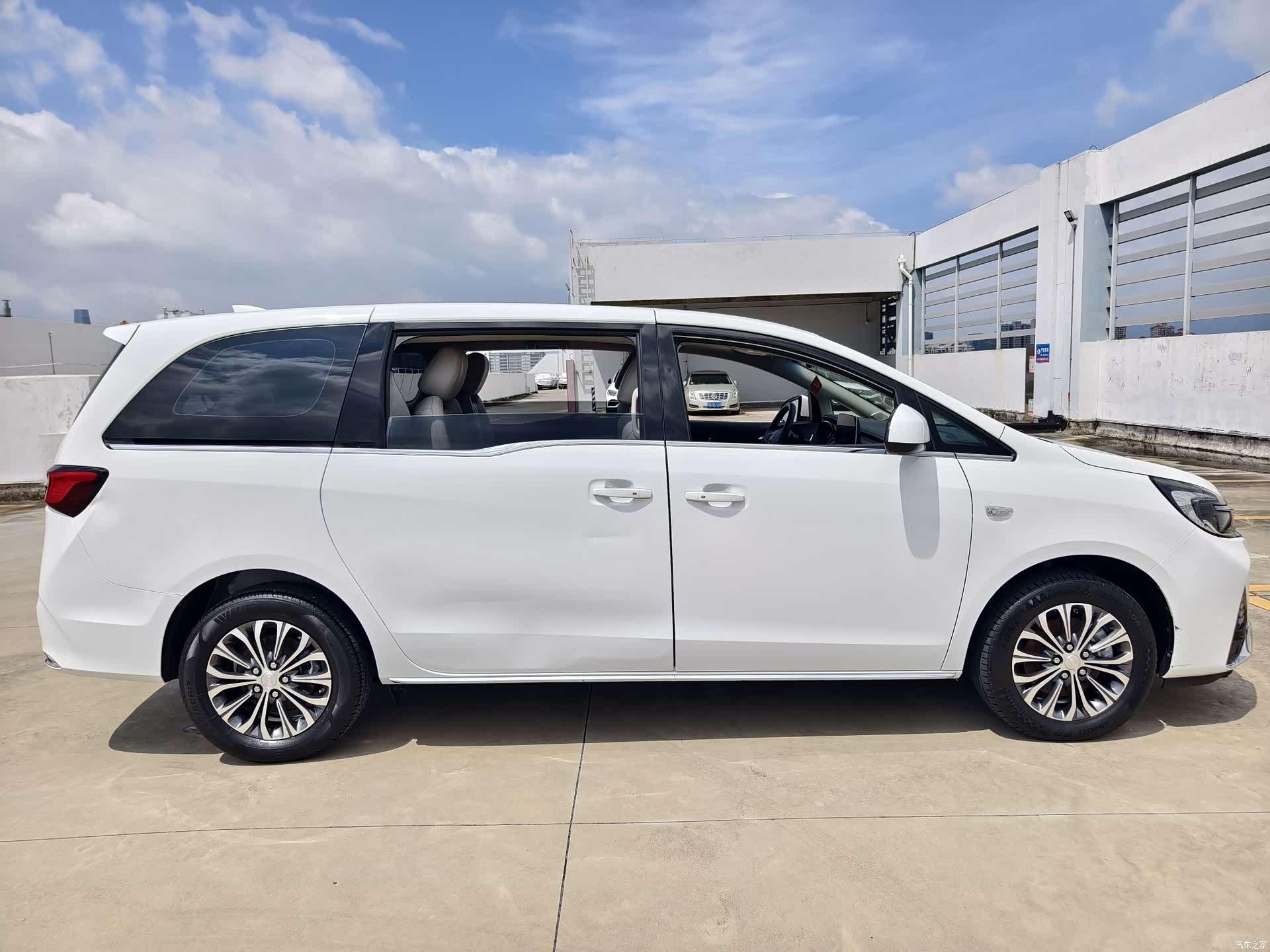 Buick GL8, 2023 6