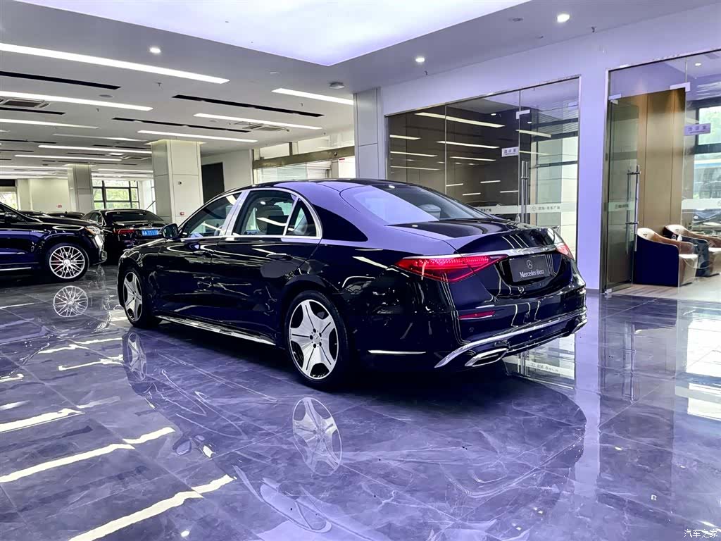 Mercedes-Benz S-Class, 2022 4