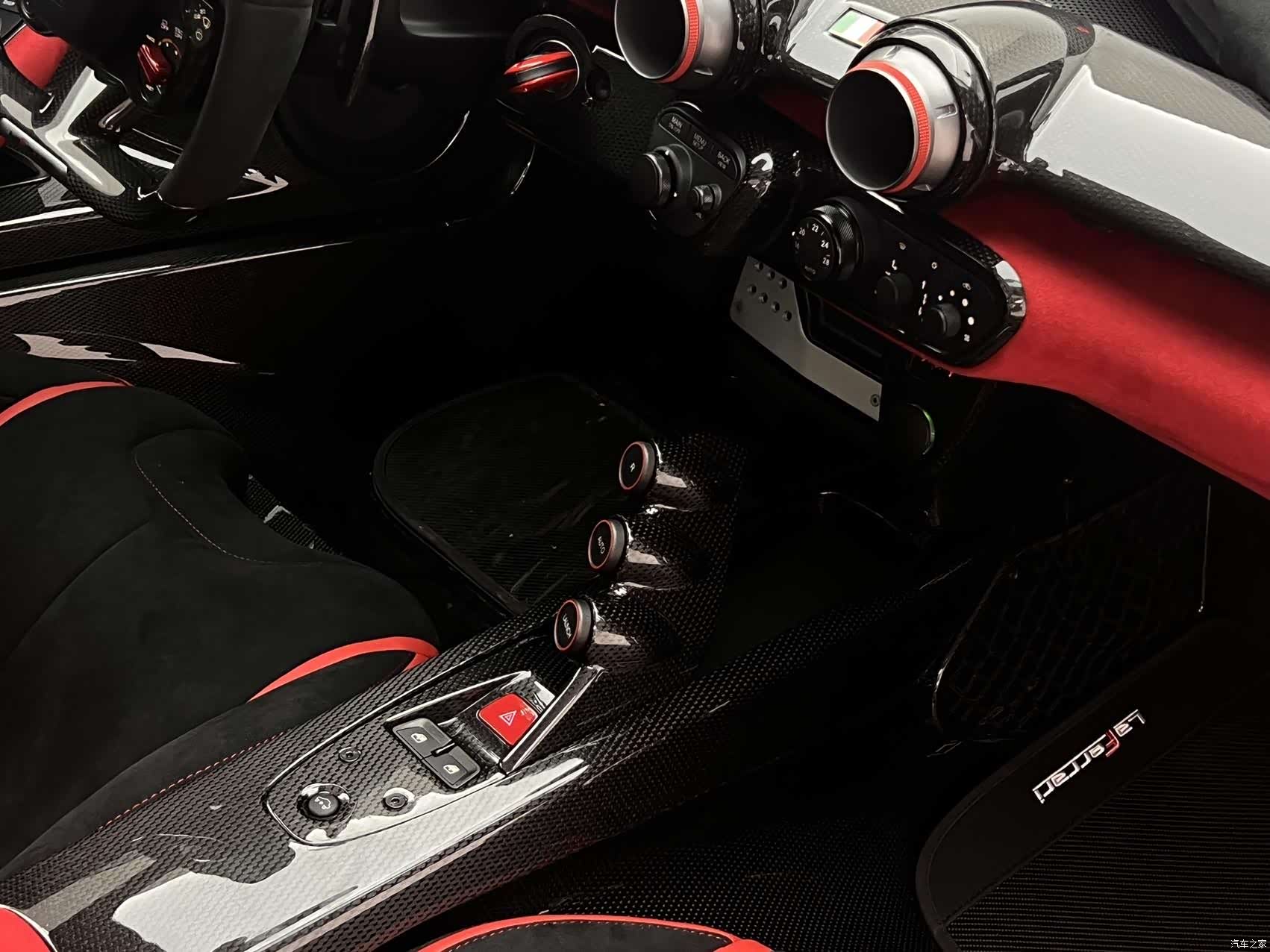 Ferrari LaFerrari, 2015 31