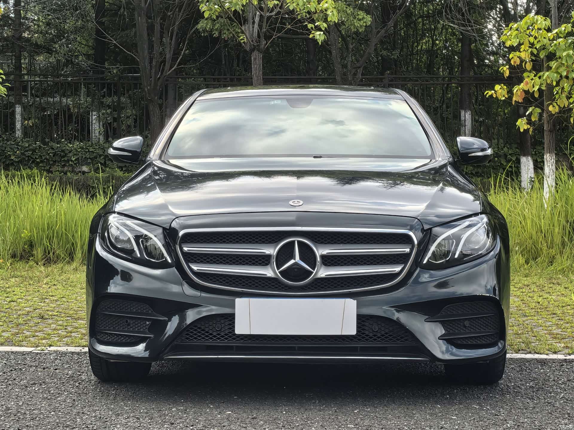 Mercedes-Benz E-Class, 2019 3