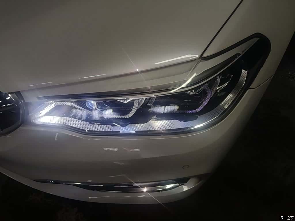 BMW 5 Series, 2019 24