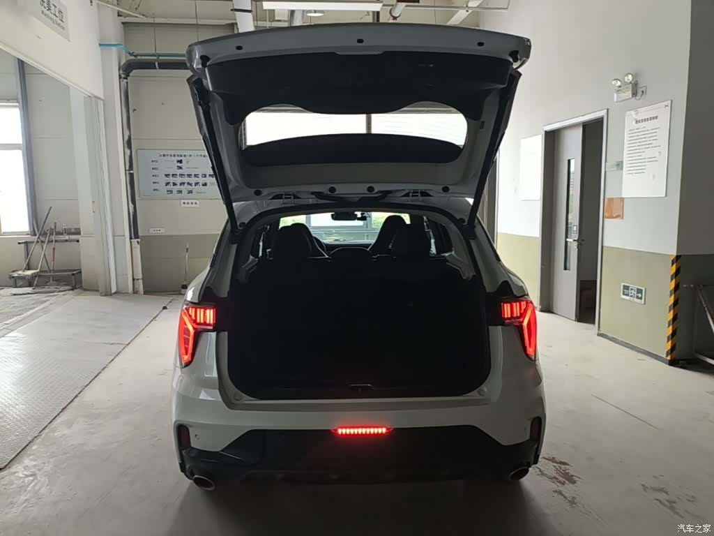 Lynk & Co 01, 2023 19