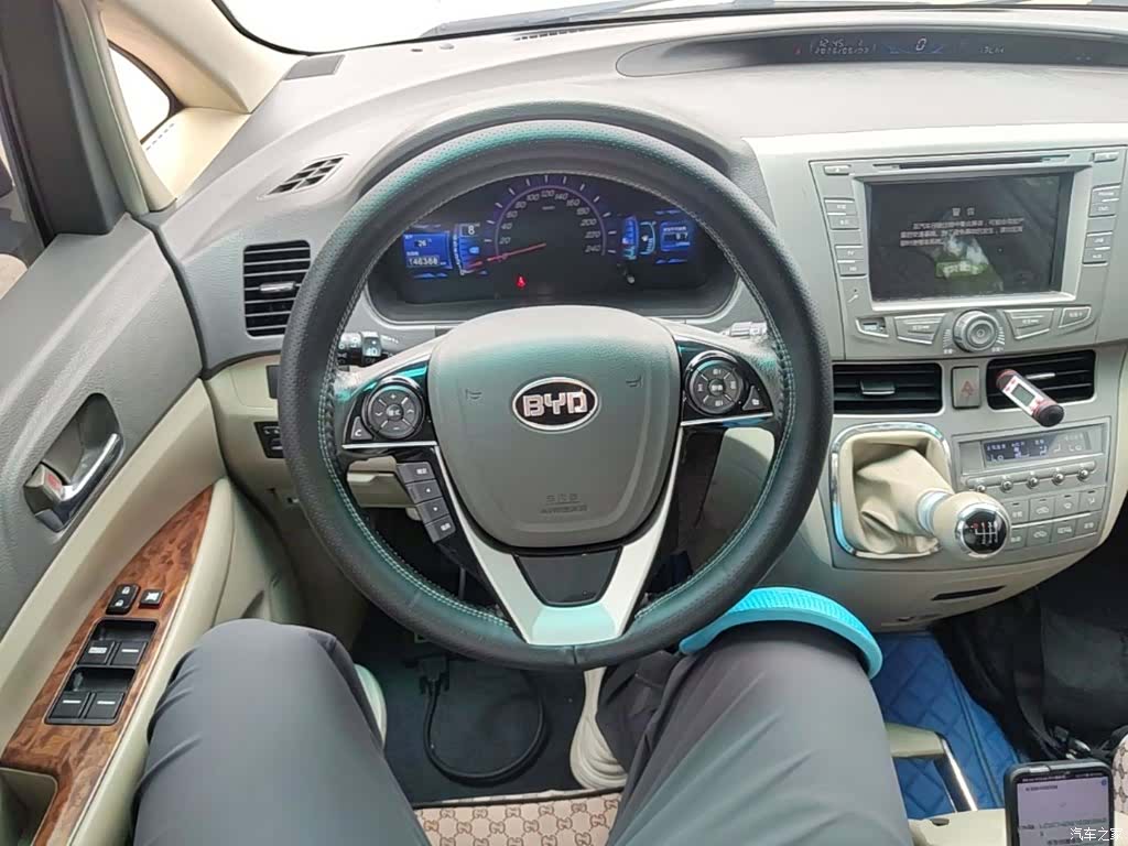 BYD M6, 2014 7