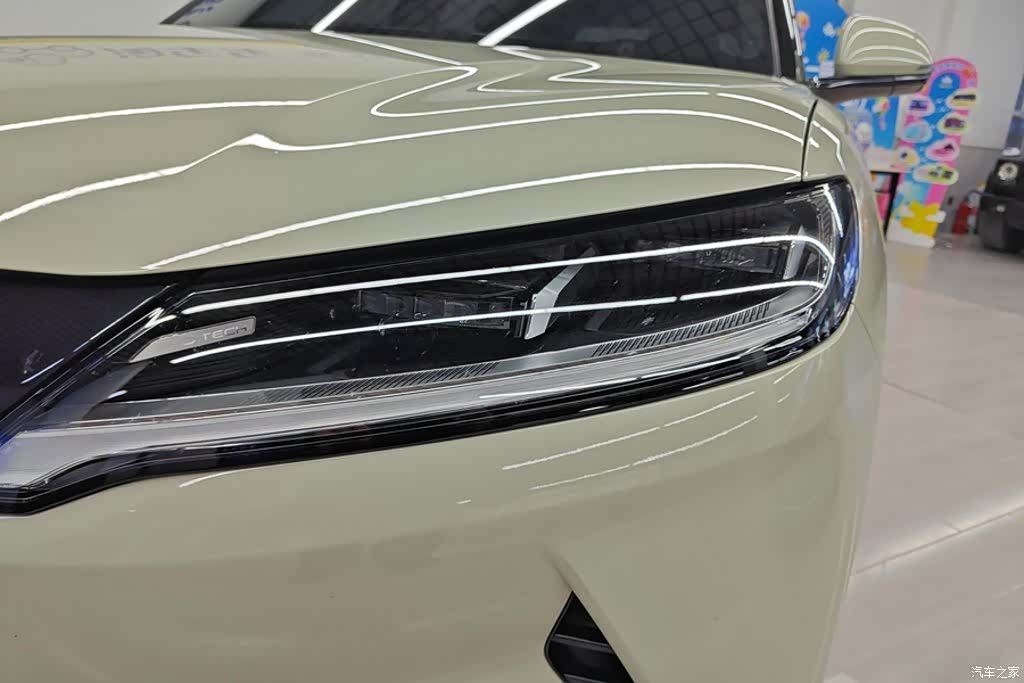 BYD Yuan, 2025 все фото