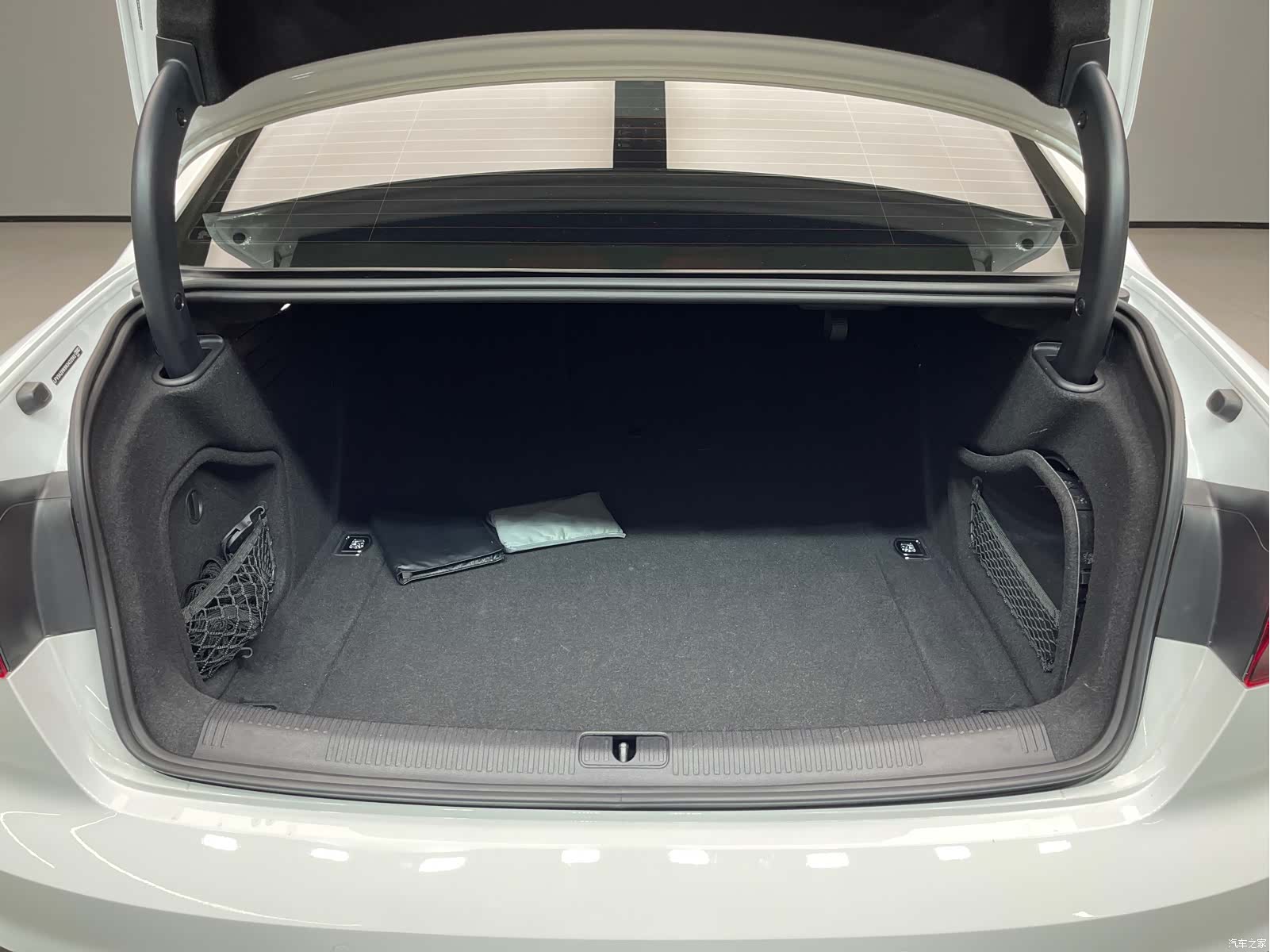 Audi A4L, 2023 31