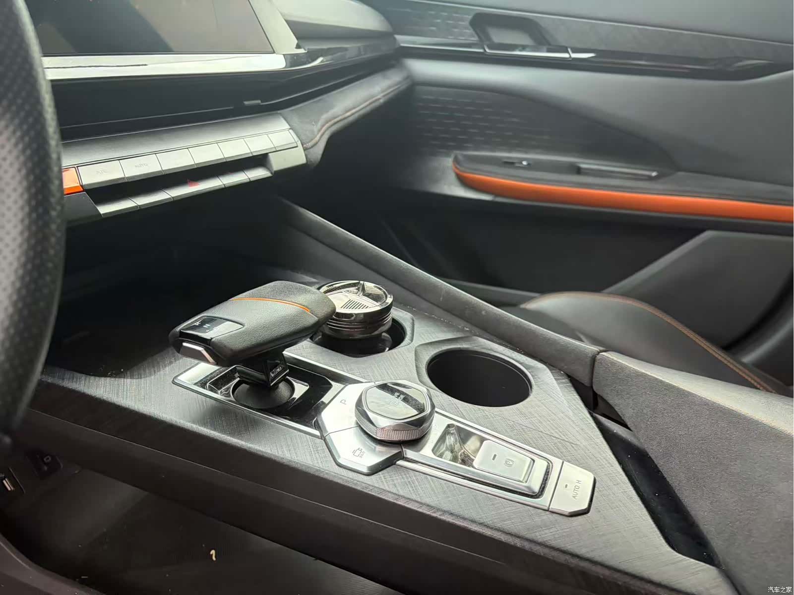 Changan UNI-V, 2022 9
