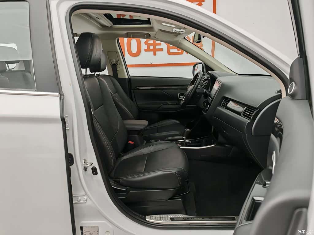 Mitsubishi Outlander, 2018 23
