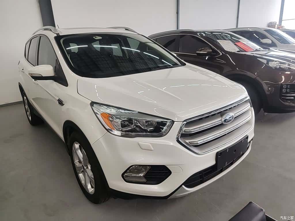 Ford Kuga, 2018 4