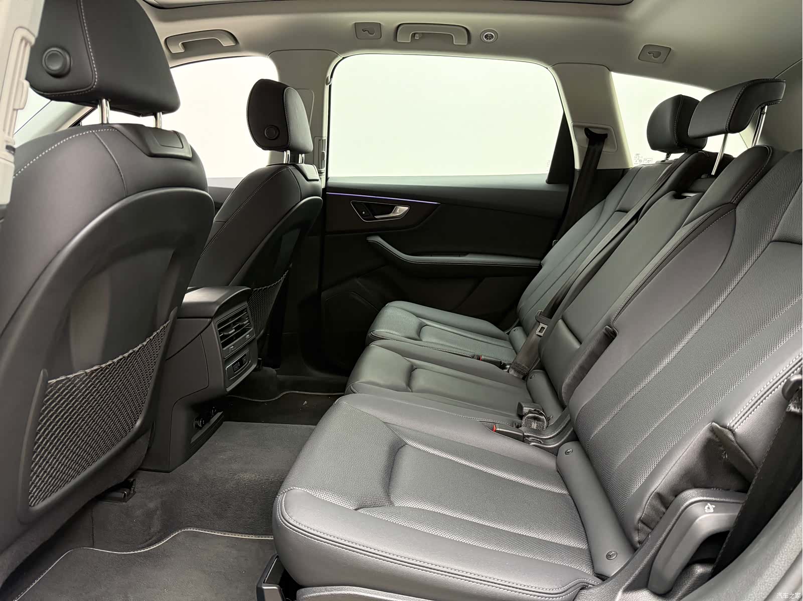 Audi Q7, 2026 17