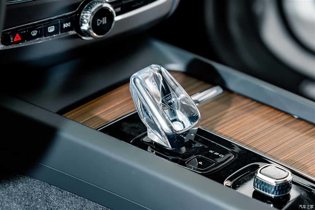 Volvo XC60, 2025 17