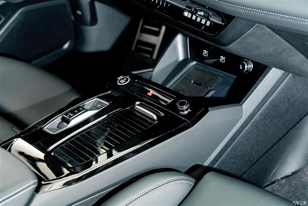 Audi e-tron, 2025 20