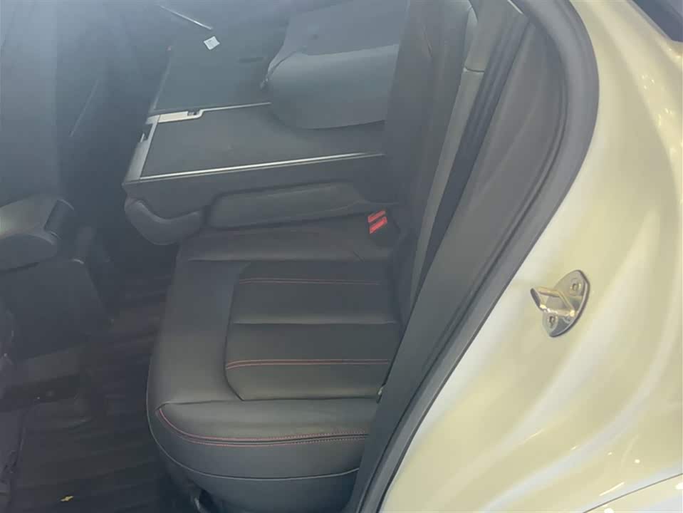 Audi Q2L Audi Q2L