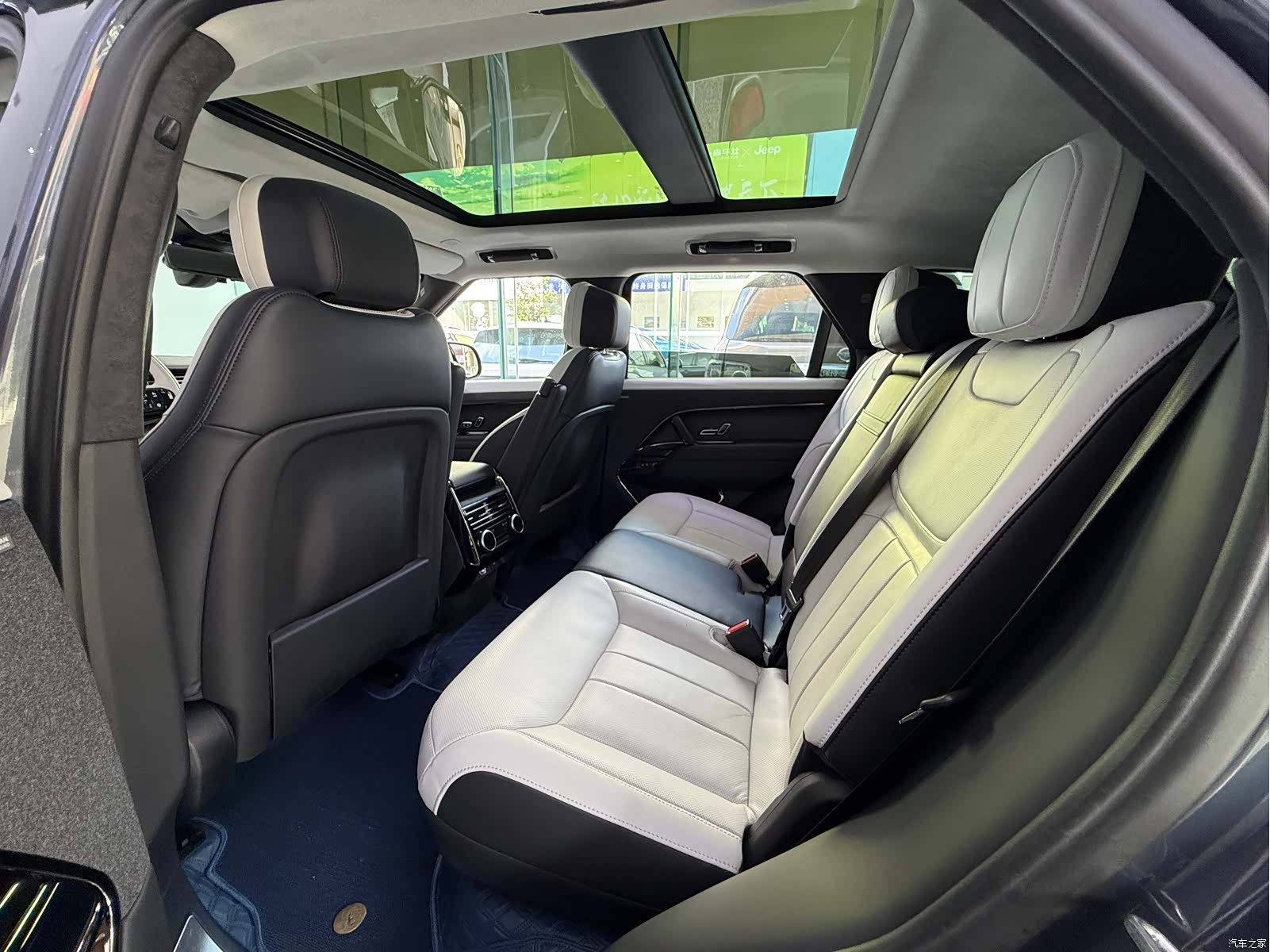 Land Rover Range Rover, 2023 все фото
