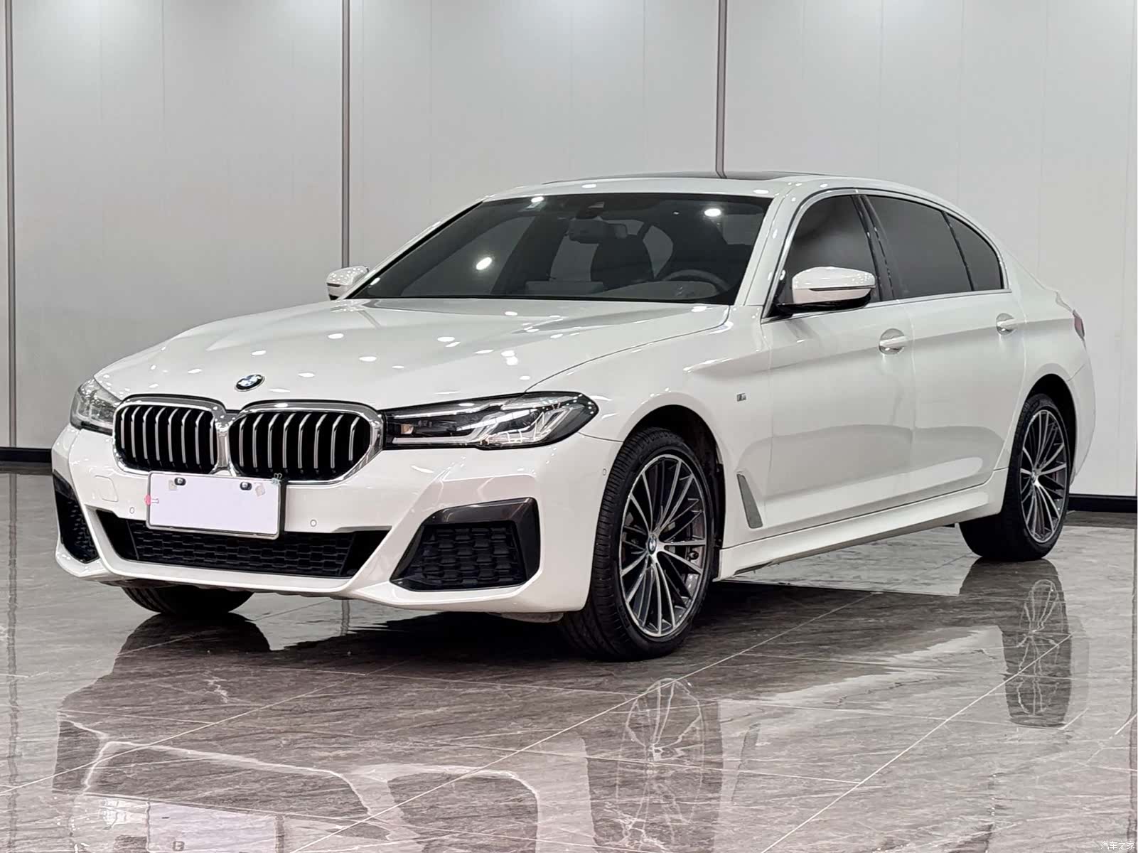 BMW 5 Series, 2021 1
