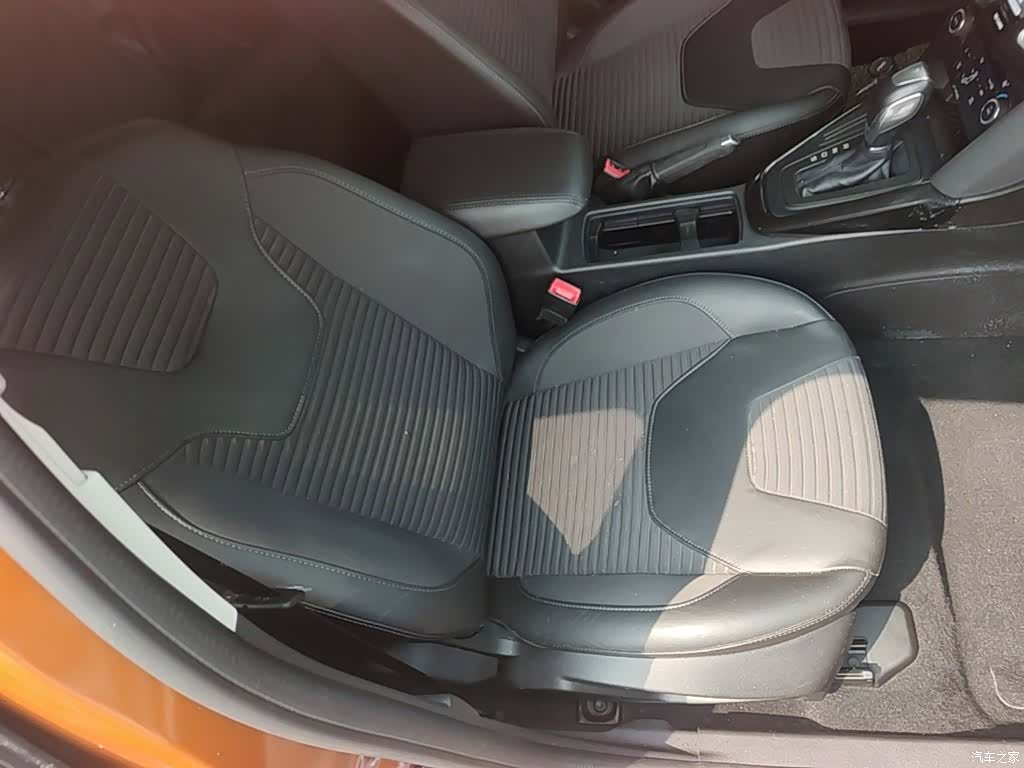 Ford Focus, 2015 25