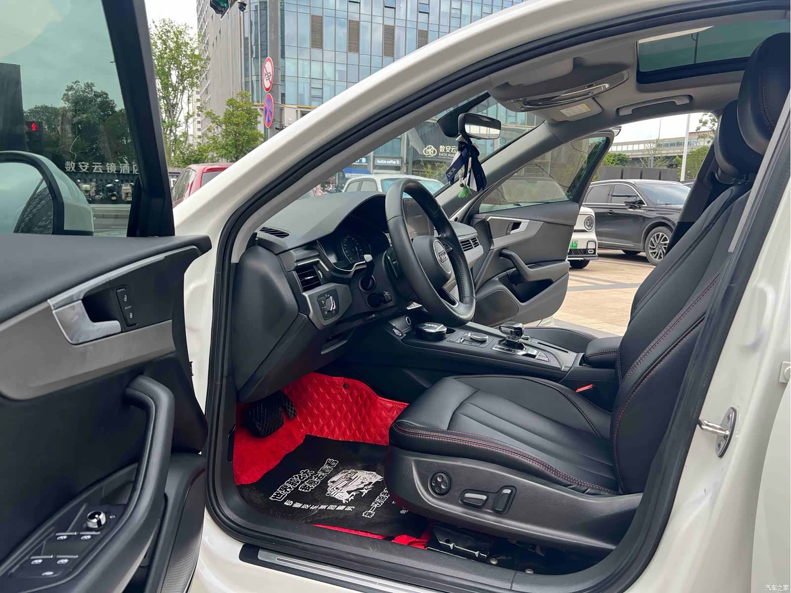 Audi A4L, 2019 7