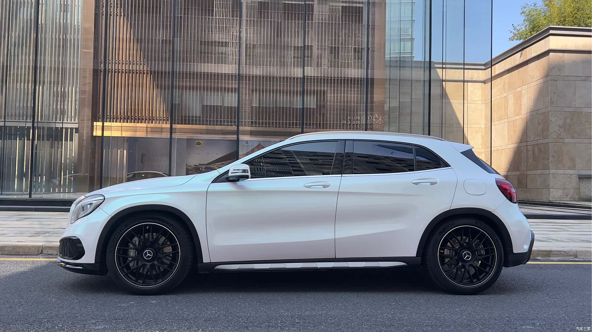 Mercedes-Benz GLA, 2016 21