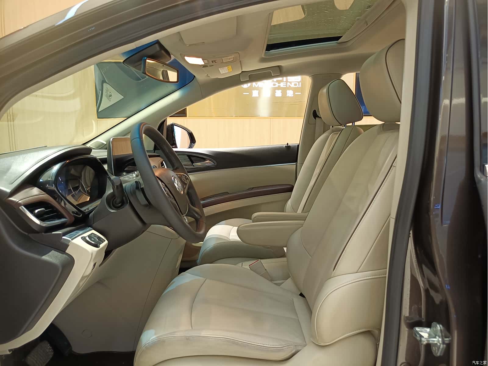 Buick GL8, 2020 7