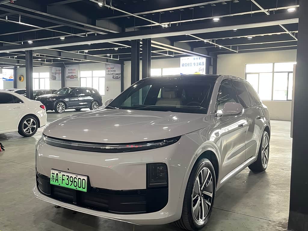 Li Auto L6