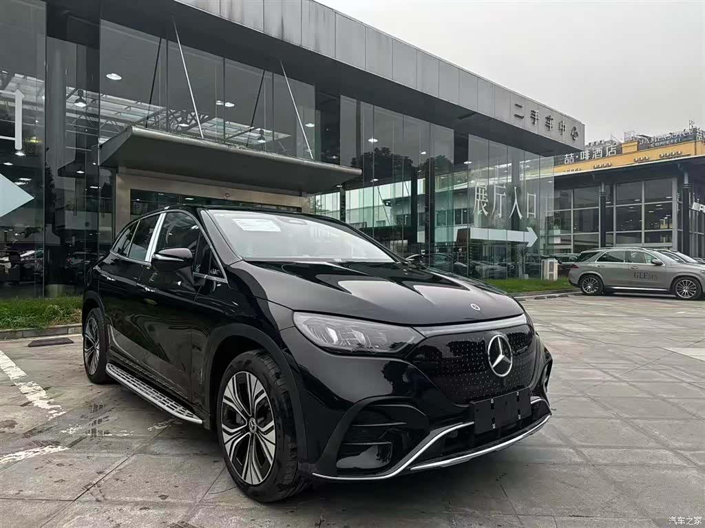 Mercedes-Benz EQE, 2025 3