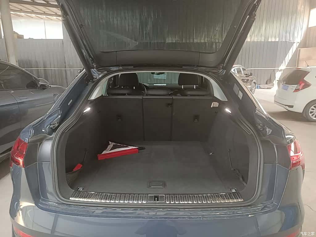 Audi e-tron, 2022 15