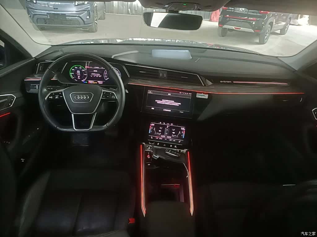 Audi e-tron, 2022 6