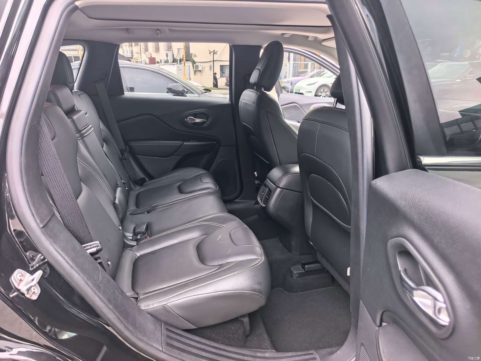 Jeep Cherokee, 2018 9