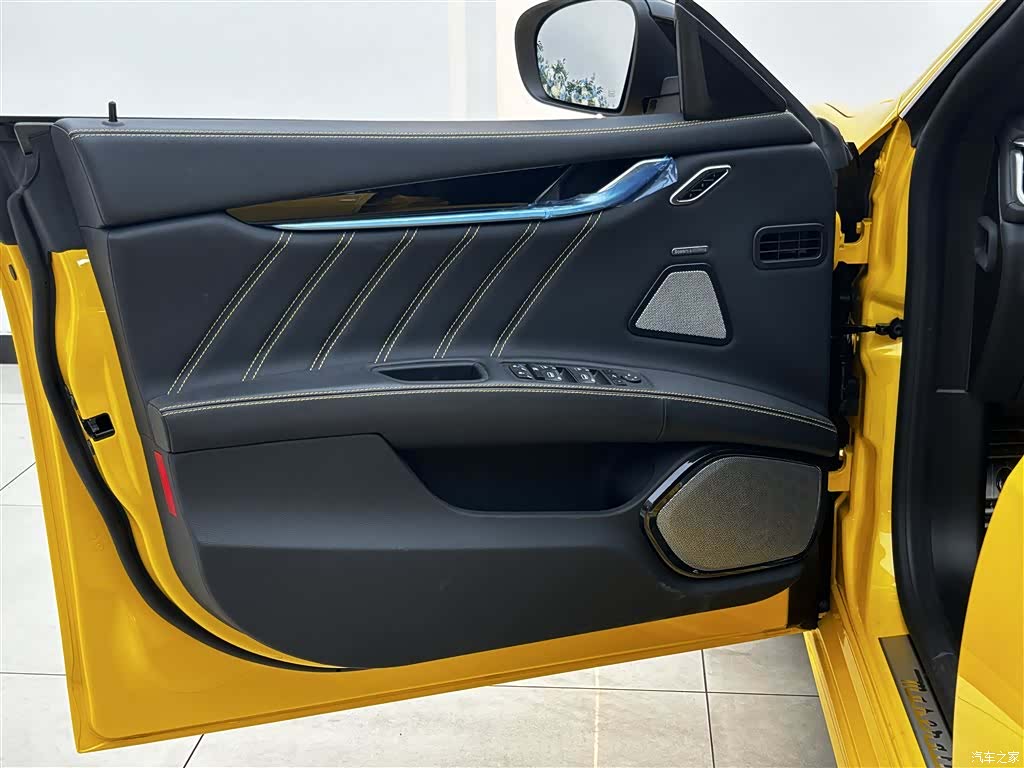 Maserati Ghibli, 2024 14